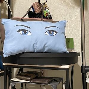Purse Pillows with Eye Design